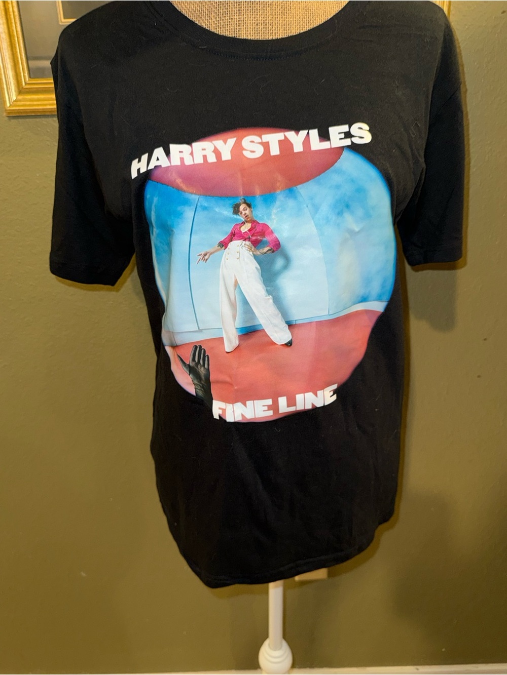 Fine Line Graphic Tee - Black with Pink Accent